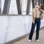 How to style barrel jeans